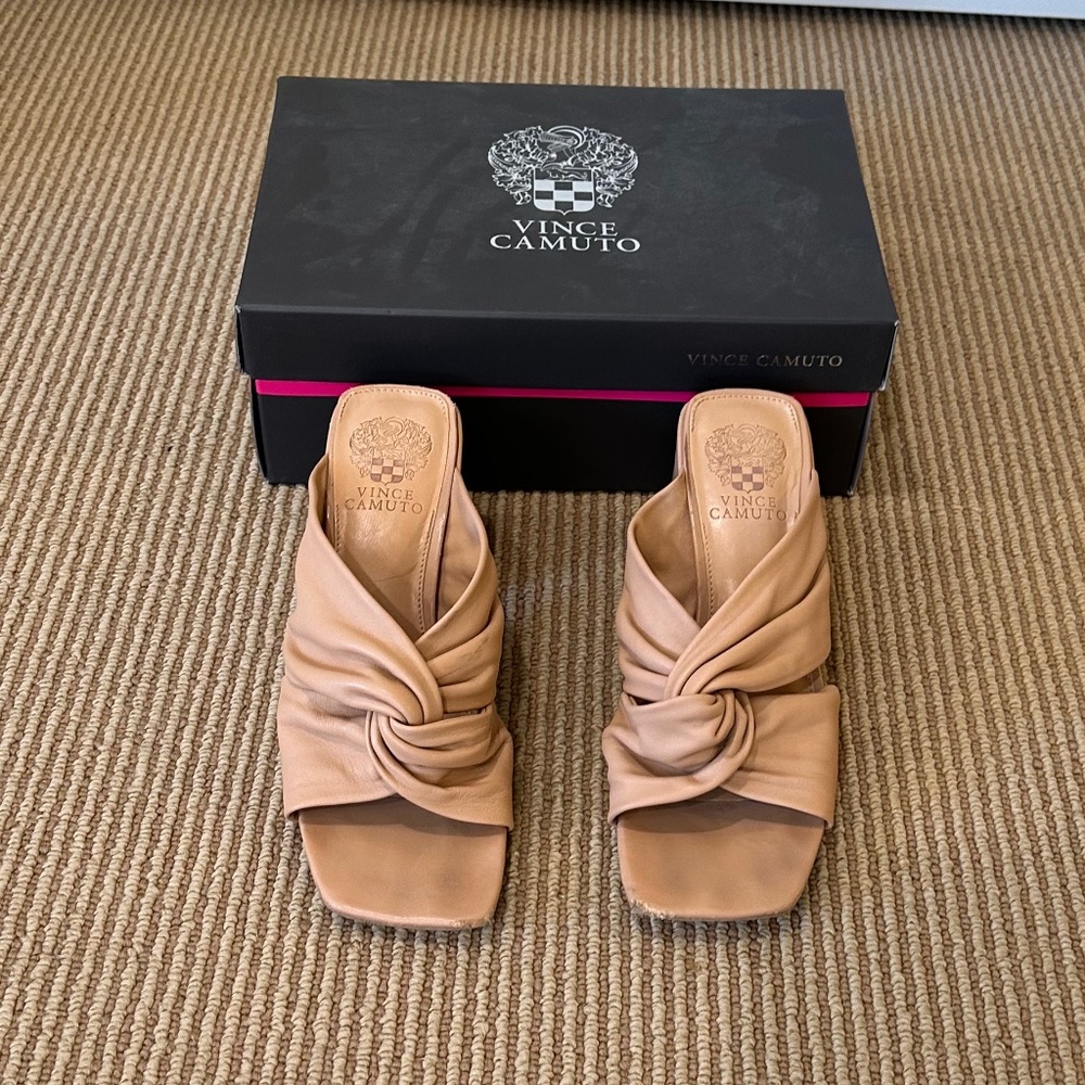 Vince Camuto Women’s heeled sandals